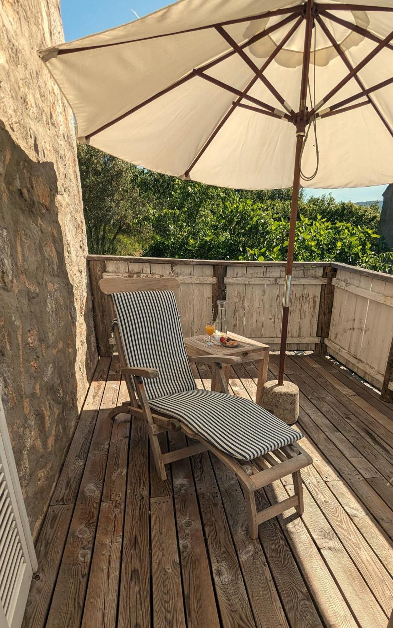 Pavi Apartments Romantic Stone House K13 คอร์นิช ภายนอก รูปภาพ